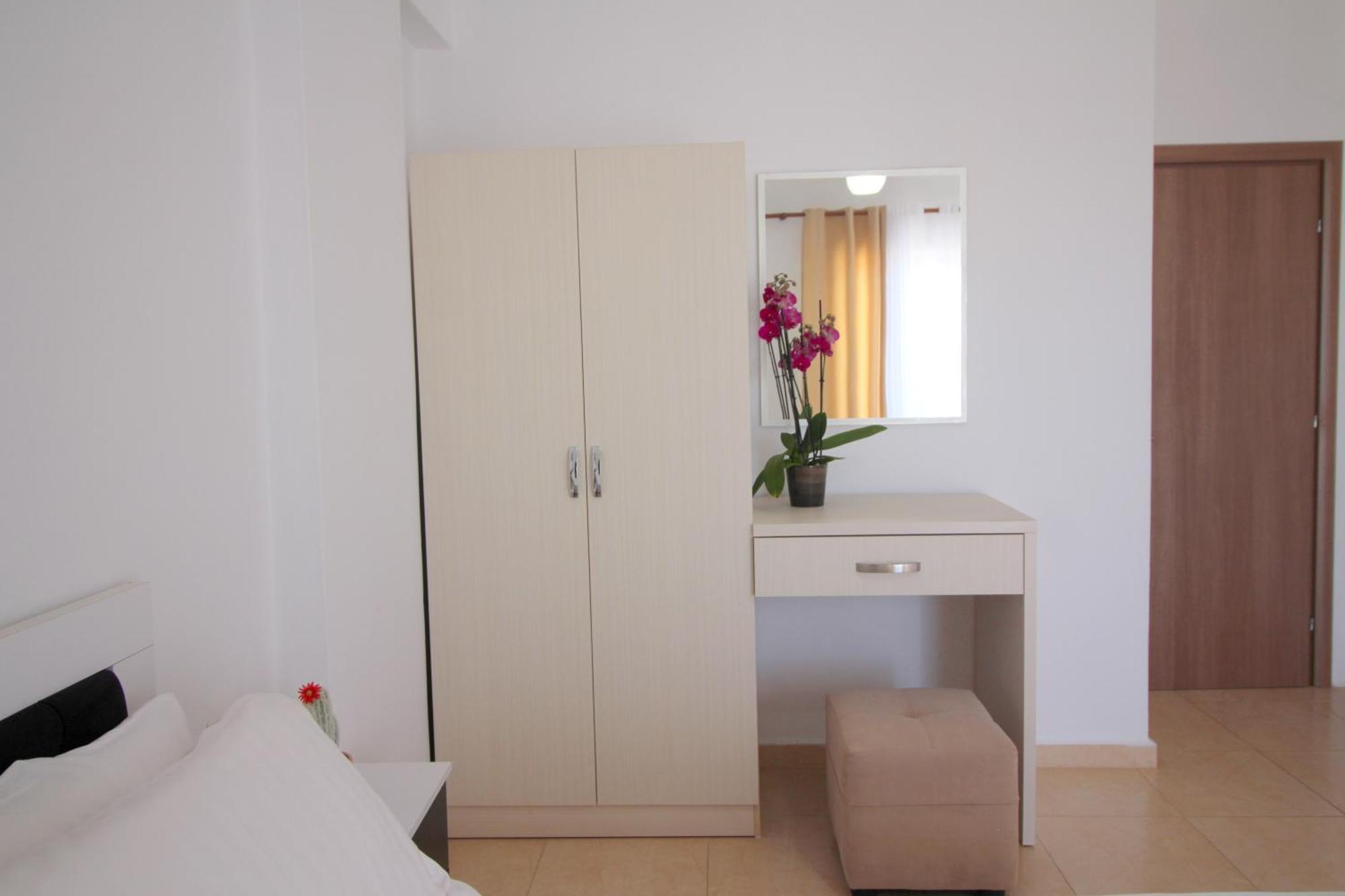 Afrimi Relax Apartments Σαράντα Εξωτερικό φωτογραφία